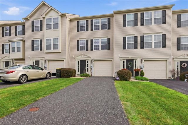 1111 Sparrow Way, Macungie Boro, PA 18031