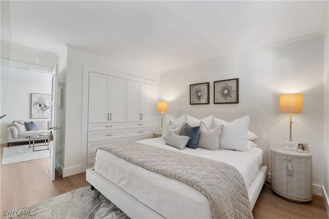 975 9th AVE S 1, Naples, FL 34102