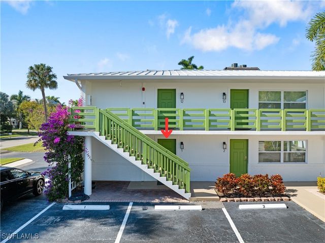 975 9th AVE S 1, Naples, FL 34102