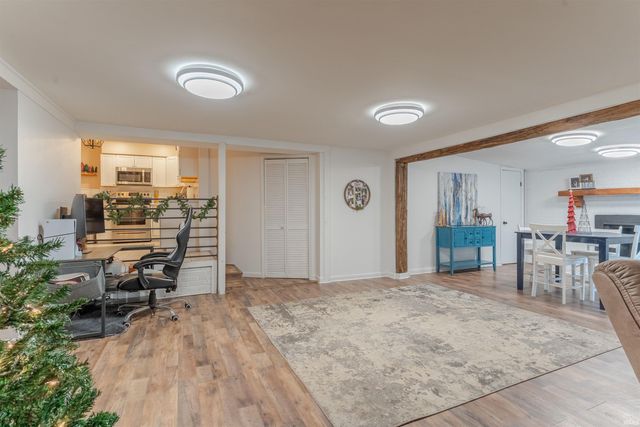 1916 N Villa Drive, Evansville, IN 47711