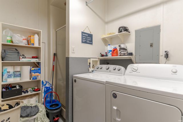 1916 N Villa Drive, Evansville, IN 47711