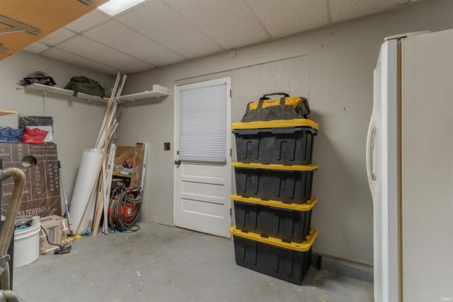 1916 N Villa Drive, Evansville, IN 47711