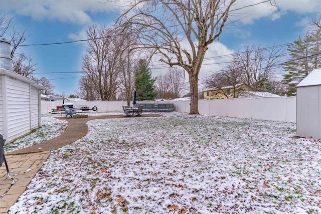 1916 N Villa Drive, Evansville, IN 47711