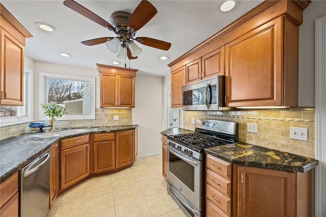 126 Marwood Road, Greece, NY 14616