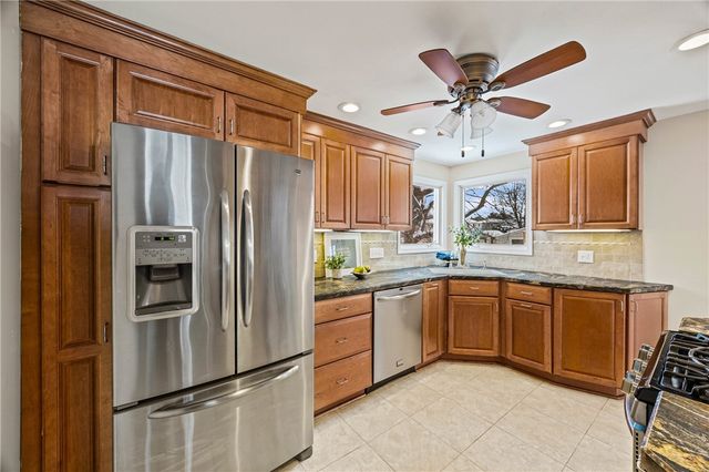 126 Marwood Road, Greece, NY 14616