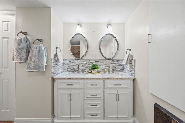 126 Marwood Road, Greece, NY 14616