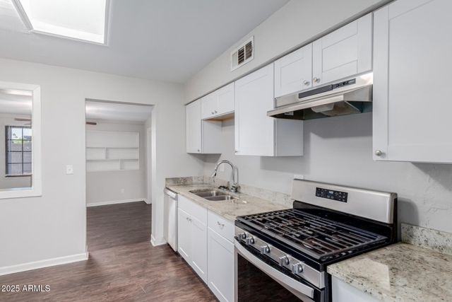 8104 E JACOB Avenue, Mesa, AZ 85209