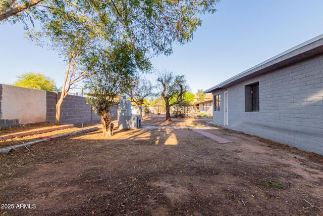 8104 E JACOB Avenue, Mesa, AZ 85209