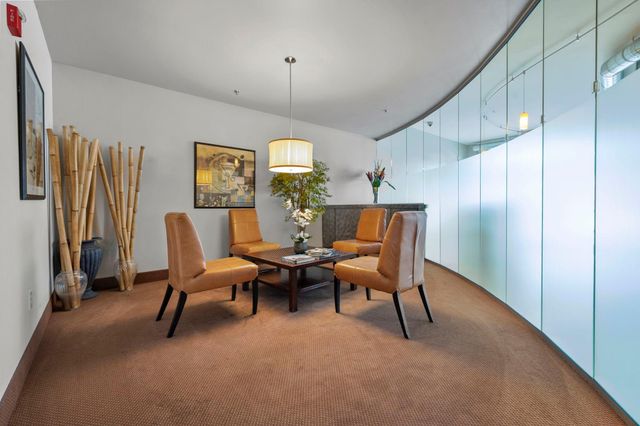 15 E Franklin Avenue 210, Minneapolis, MN 55404