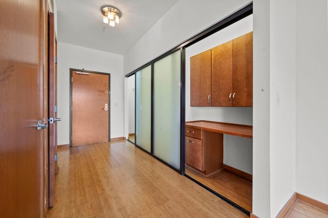 15 E Franklin Avenue 210, Minneapolis, MN 55404
