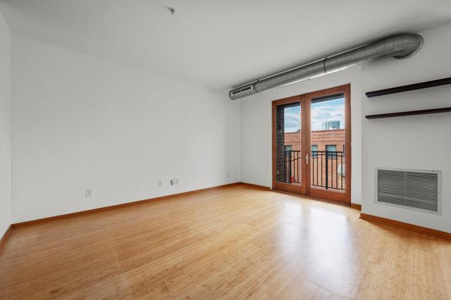 15 E Franklin Avenue 210, Minneapolis, MN 55404