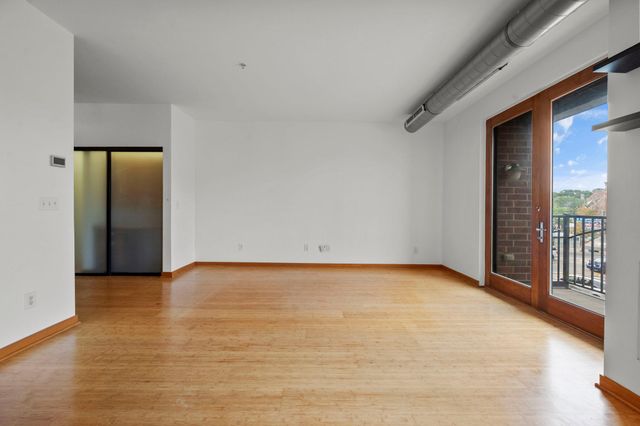 15 E Franklin Avenue 210, Minneapolis, MN 55404