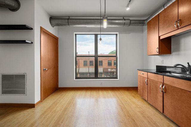 15 E Franklin Avenue 210, Minneapolis, MN 55404