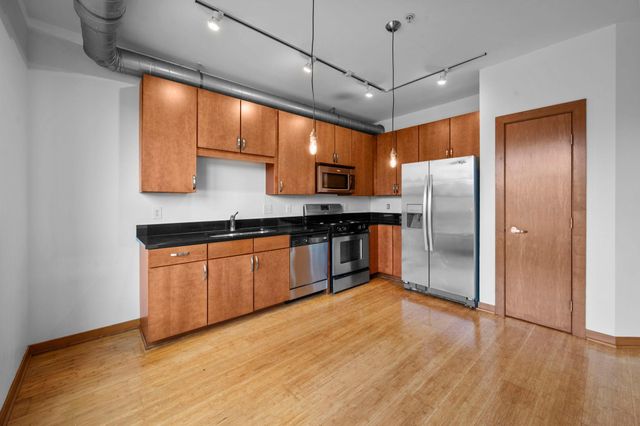15 E Franklin Avenue 210, Minneapolis, MN 55404