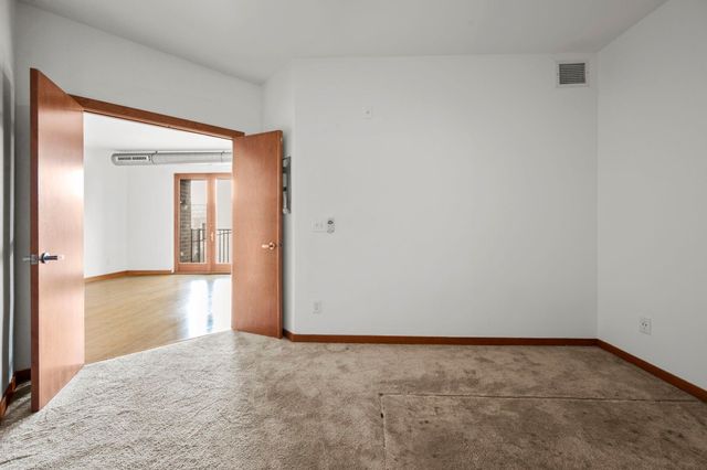 15 E Franklin Avenue 210, Minneapolis, MN 55404