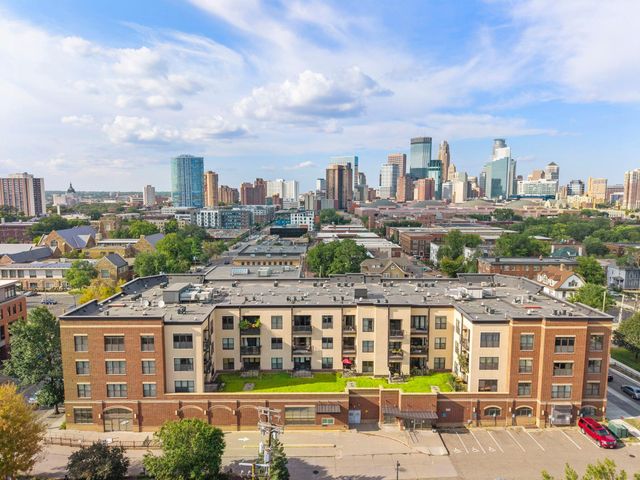 15 E Franklin Avenue 210, Minneapolis, MN 55404
