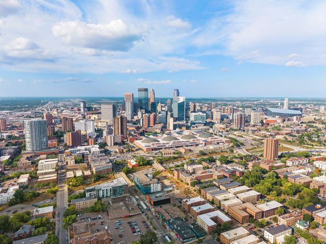15 E Franklin Avenue 210, Minneapolis, MN 55404