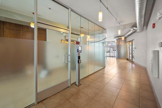 15 E Franklin Avenue 210, Minneapolis, MN 55404