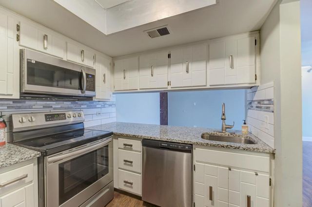 830 Elder Road B303, Homewood, IL 60430