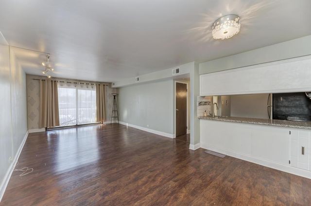 830 Elder Road B303, Homewood, IL 60430