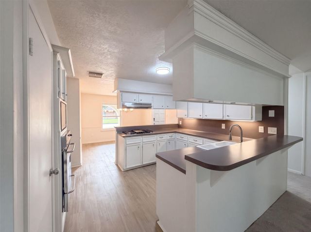 4514 Arapajo Street, Pasadena, TX 77504