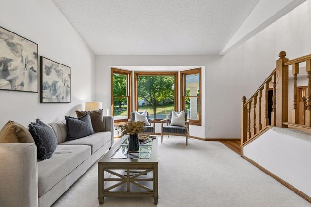 1191 Duckwood Trail, Eagan, MN 55123