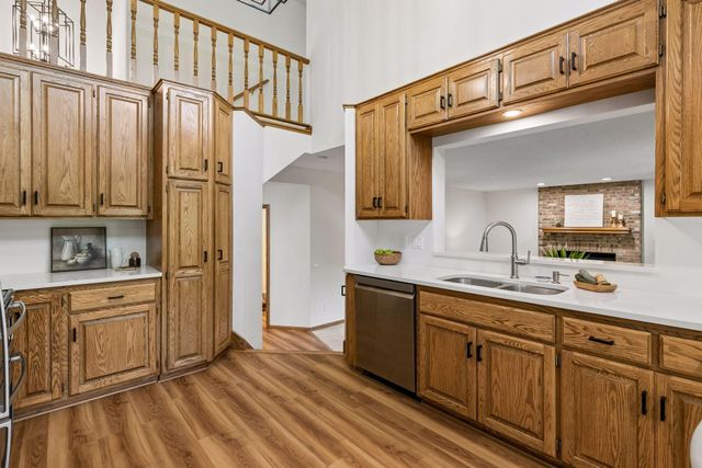 1191 Duckwood Trail, Eagan, MN 55123
