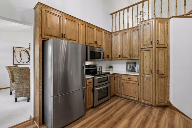 1191 Duckwood Trail, Eagan, MN 55123