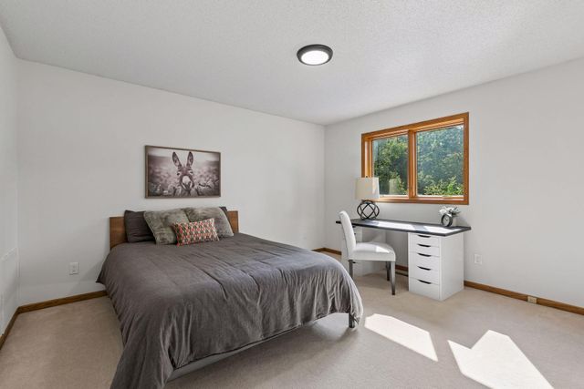 1191 Duckwood Trail, Eagan, MN 55123