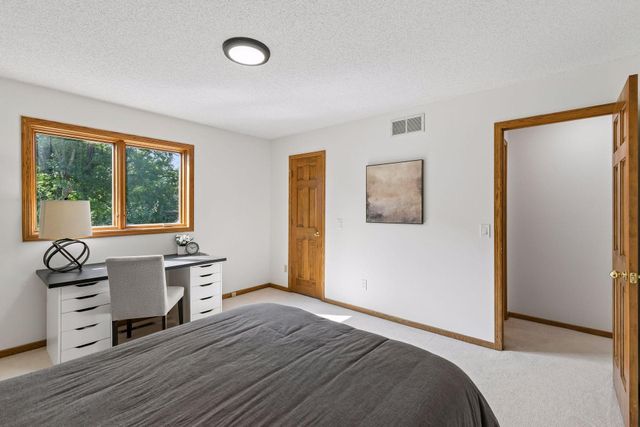 1191 Duckwood Trail, Eagan, MN 55123
