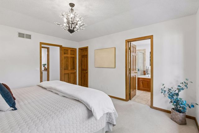 1191 Duckwood Trail, Eagan, MN 55123