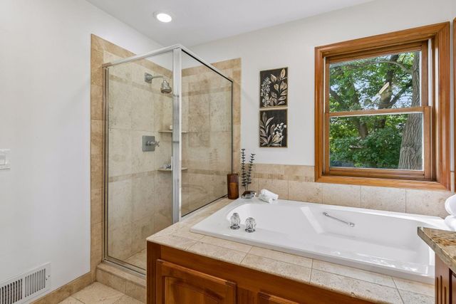 1191 Duckwood Trail, Eagan, MN 55123