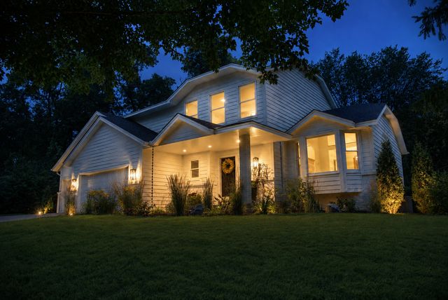 1191 Duckwood Trail, Eagan, MN 55123