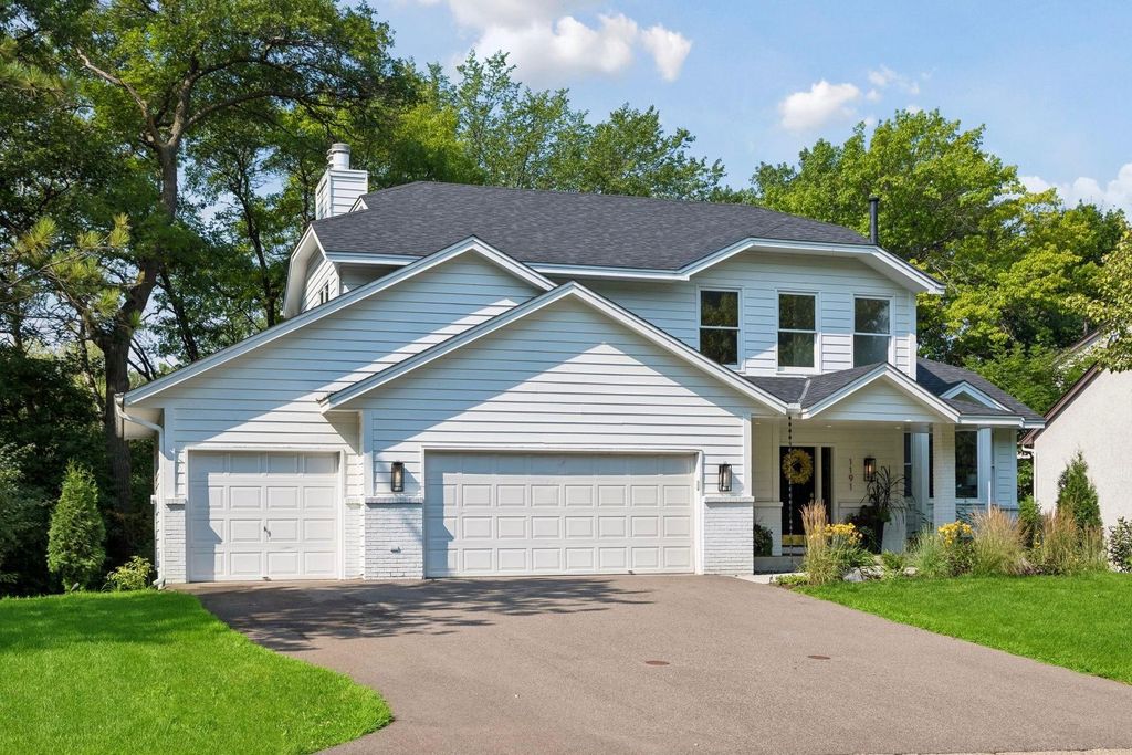 1191 Duckwood Trail, Eagan, MN 55123