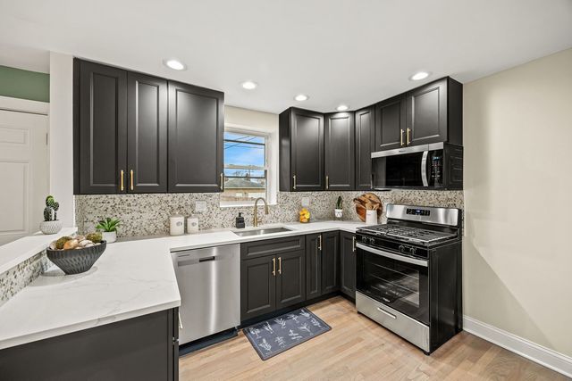 9908 S Maplewood Avenue, Chicago, IL 60655