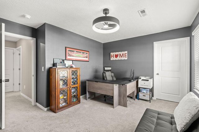 373 Kells Court W, Newark, OH 43055