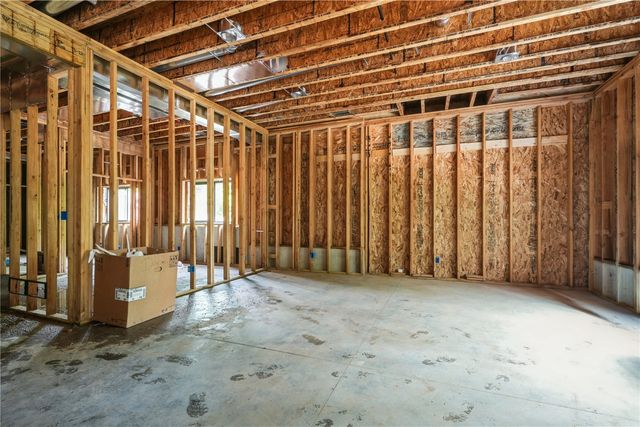 3931 Windfall Drive NW, Cedar Rapids, IA 52405