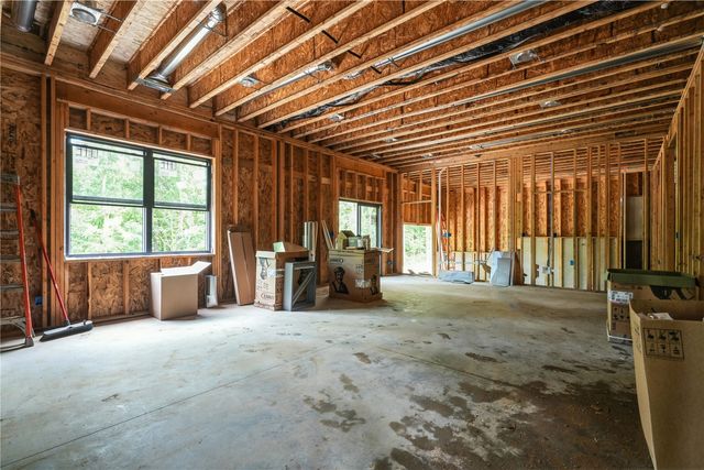 3931 Windfall Drive NW, Cedar Rapids, IA 52405