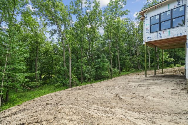 3931 Windfall Drive NW, Cedar Rapids, IA 52405