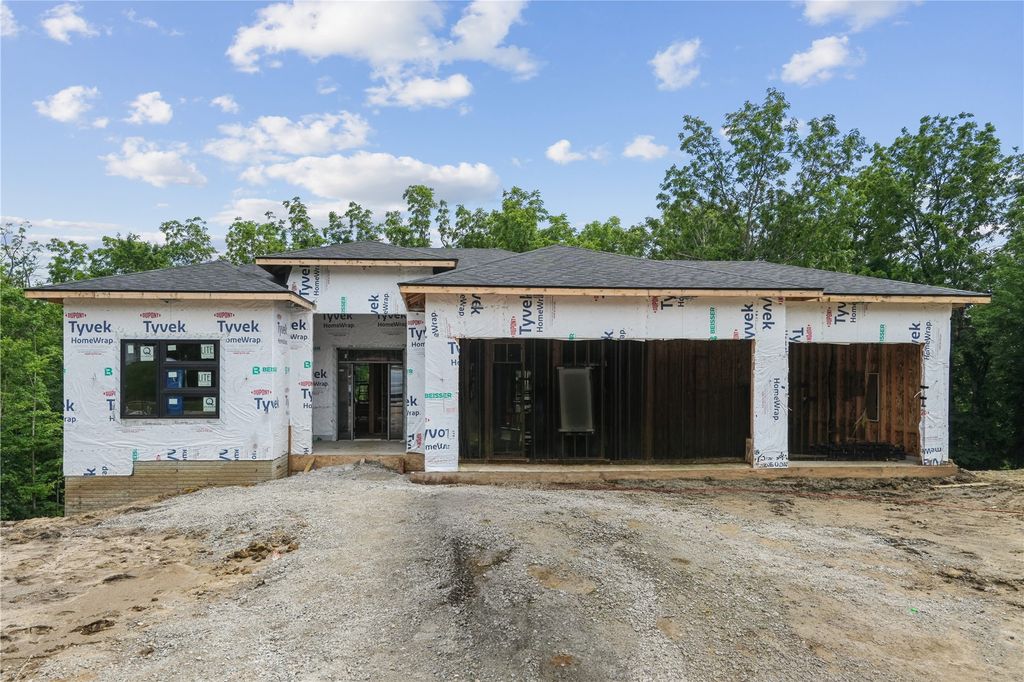 3931 Windfall Drive NW, Cedar Rapids, IA 52405