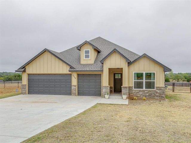 2319 N Greys Harbor Road, Blanchard, OK 73010