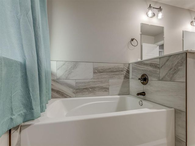 2319 N Greys Harbor Road, Blanchard, OK 73010