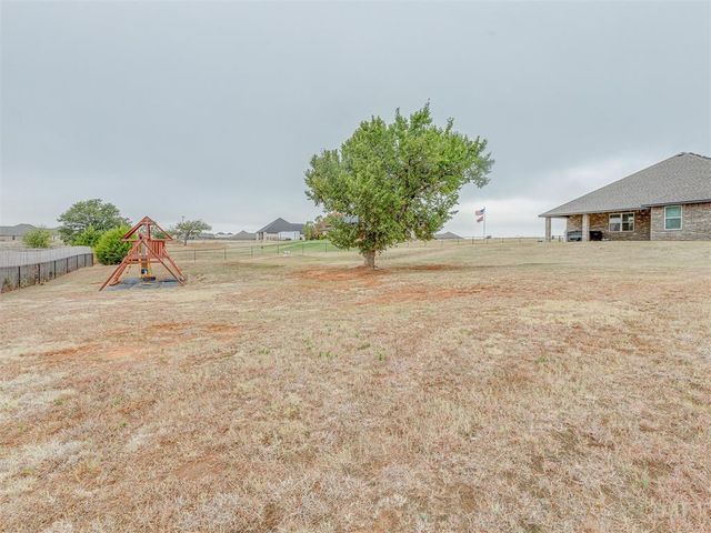 2319 N Greys Harbor Road, Blanchard, OK 73010