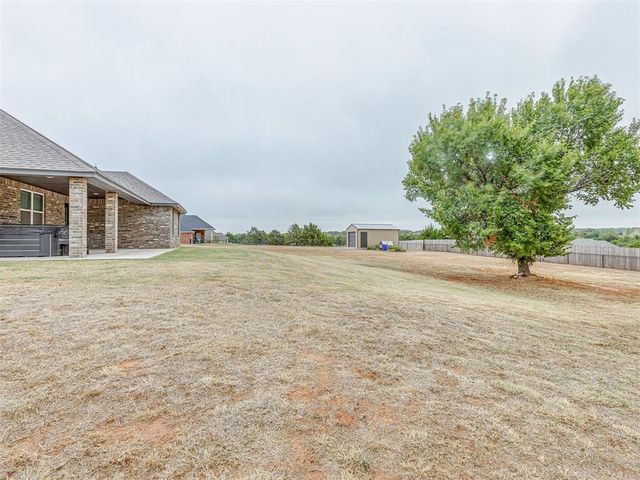 2319 N Greys Harbor Road, Blanchard, OK 73010