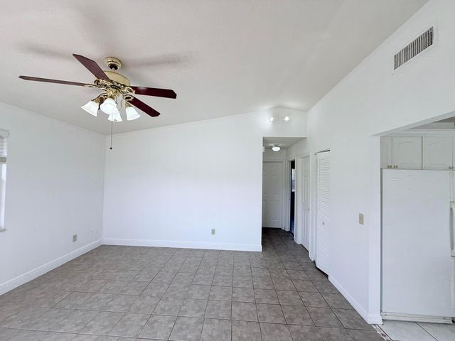 368 14th Place SW, Vero Beach, FL 32962