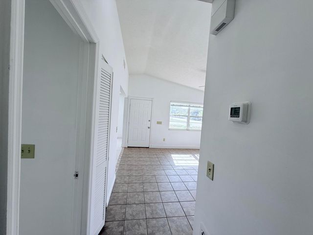 368 14th Place SW, Vero Beach, FL 32962