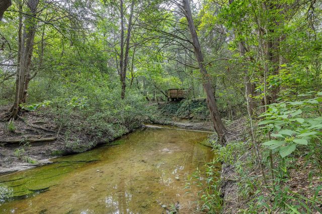 10900 Mayer Cemetery Road, Burton, TX 77835