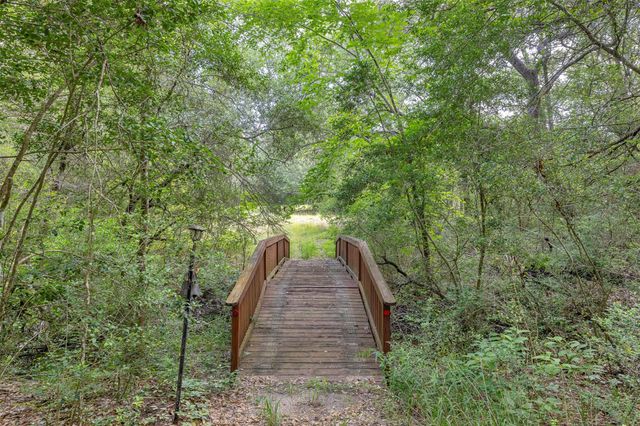 10900 Mayer Cemetery Road, Burton, TX 77835