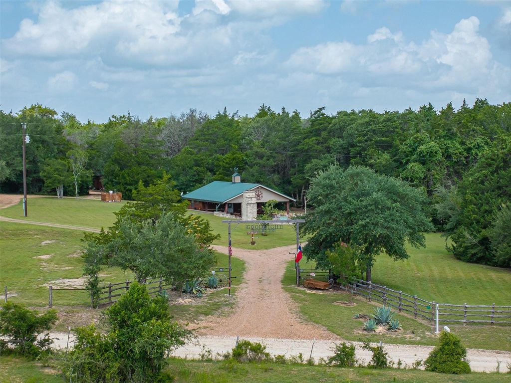 10900 Mayer Cemetery Road, Burton, TX 77835