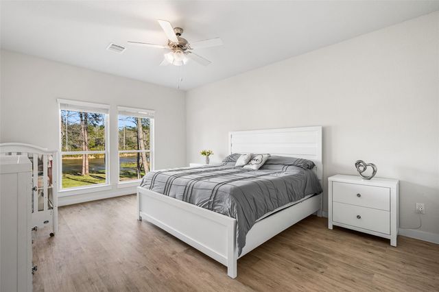 11731 Oakwood Ranch Drive, Willis, TX 77378